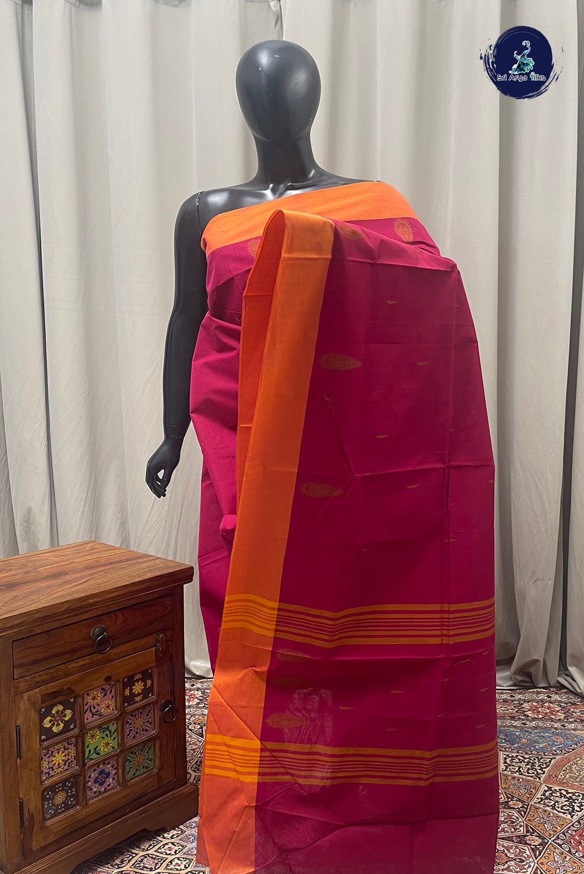 Reddish Pink Kanchi Cotton Saree With Buttas Pattern