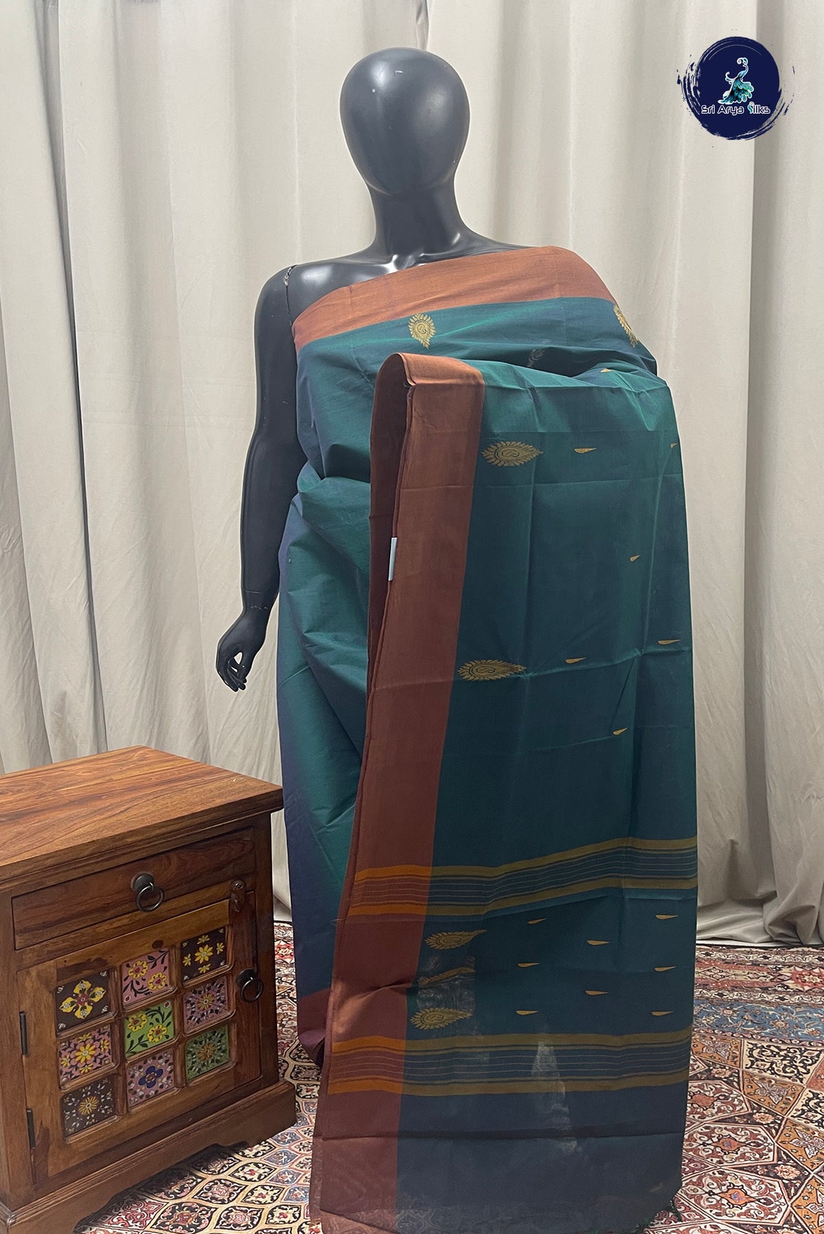Green Kanchi Cotton Saree With Buttas Pattern