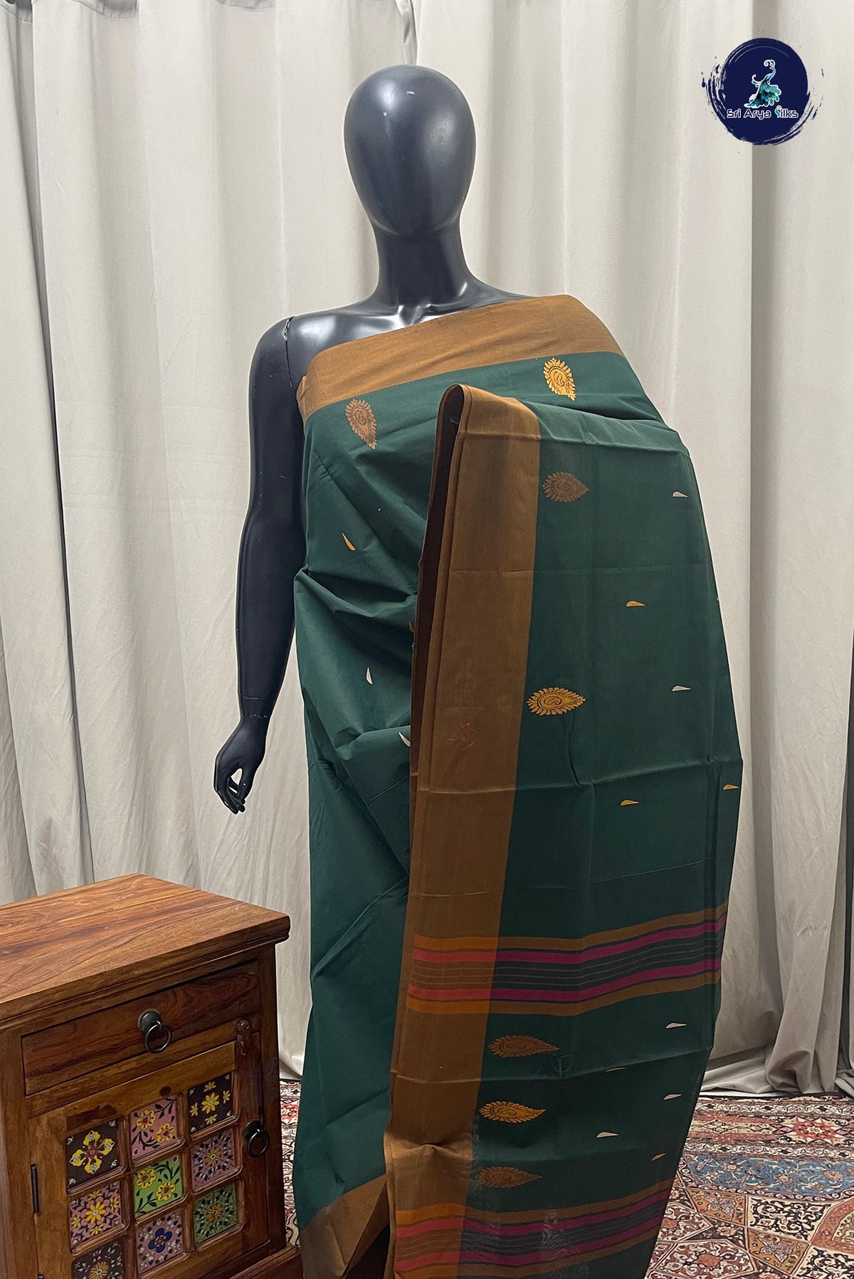 Green Kanchi Cotton Saree With Buttas Pattern