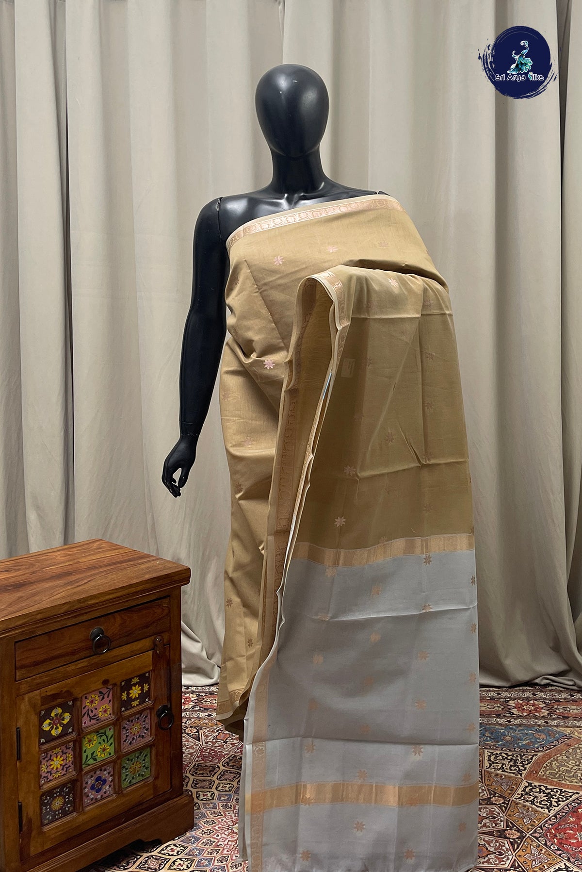 Ivory Maheswari Silk Cotton Sarees With Zari Buttas Pattern