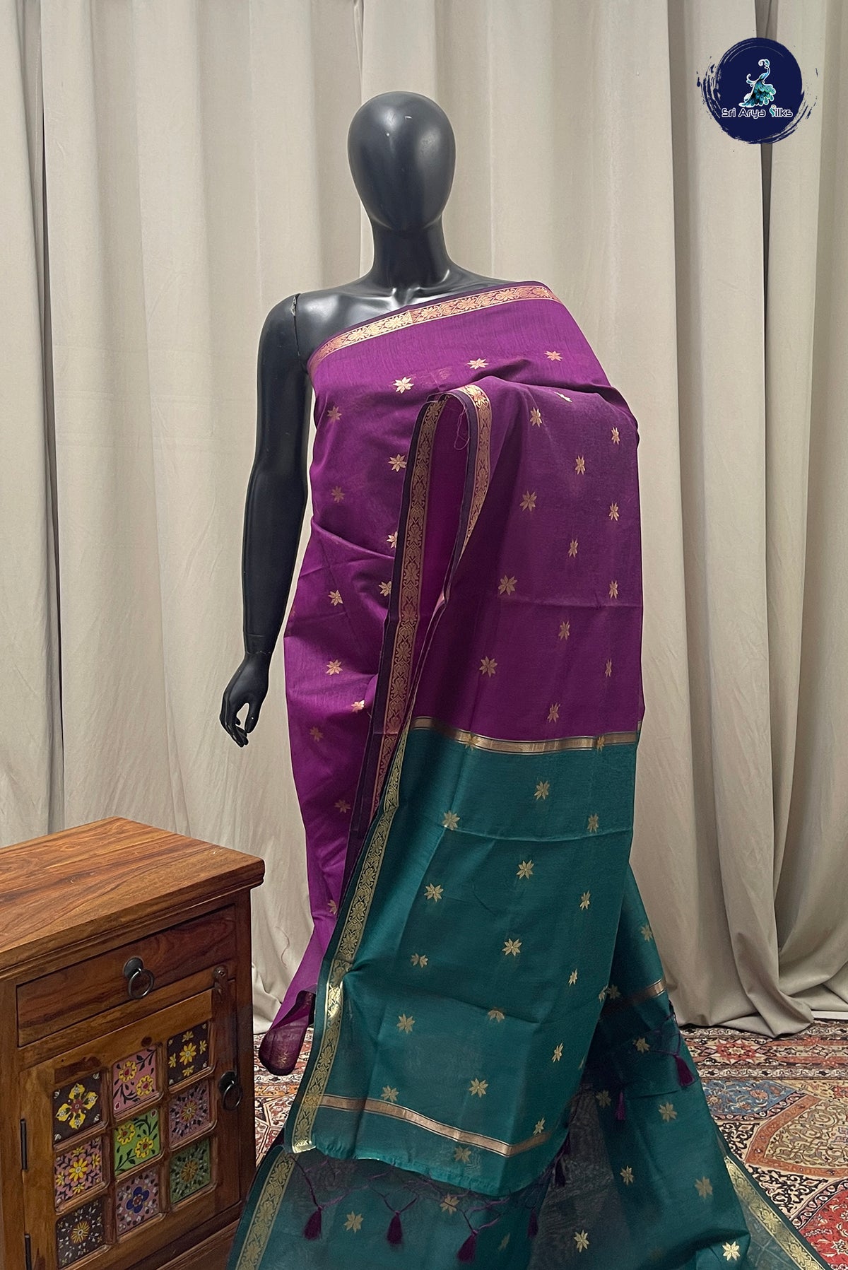 Purple Maheswari Silk Cotton Sarees With Zari Buttas Pattern
