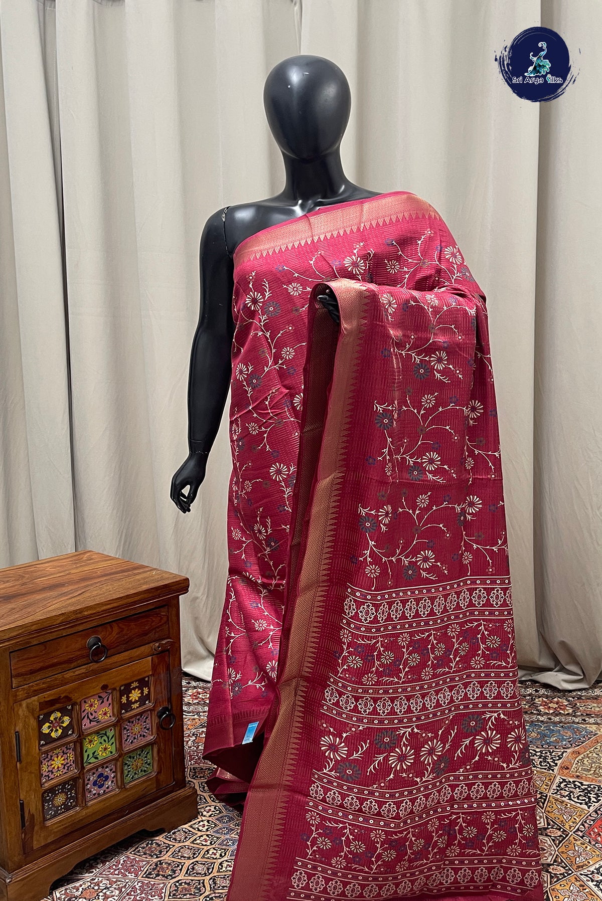 Reddish Pink Semi Crepe Silk Saree With Printed Pattern