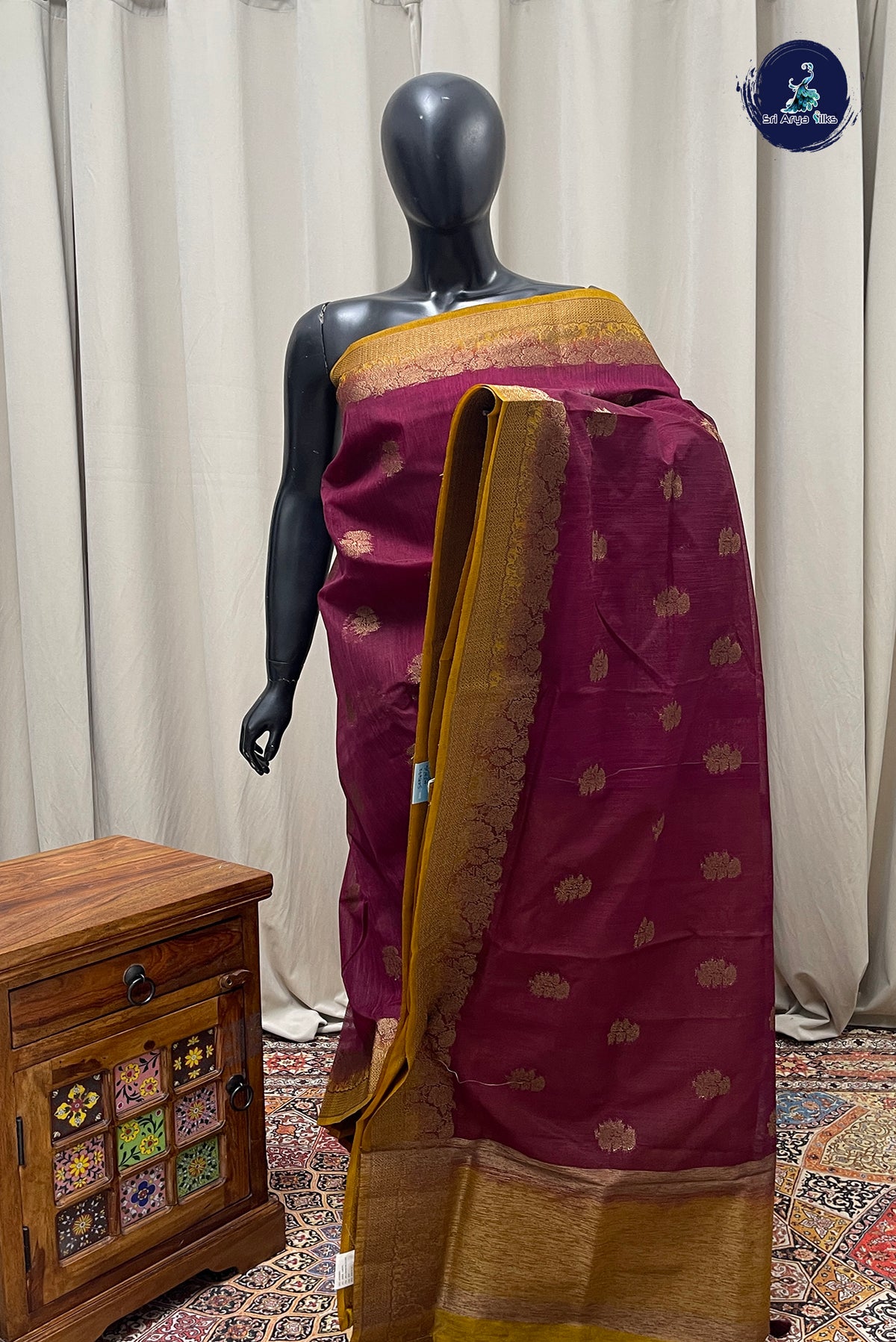 Snuf Raw Silk Saree With Zari Buttas Pattern