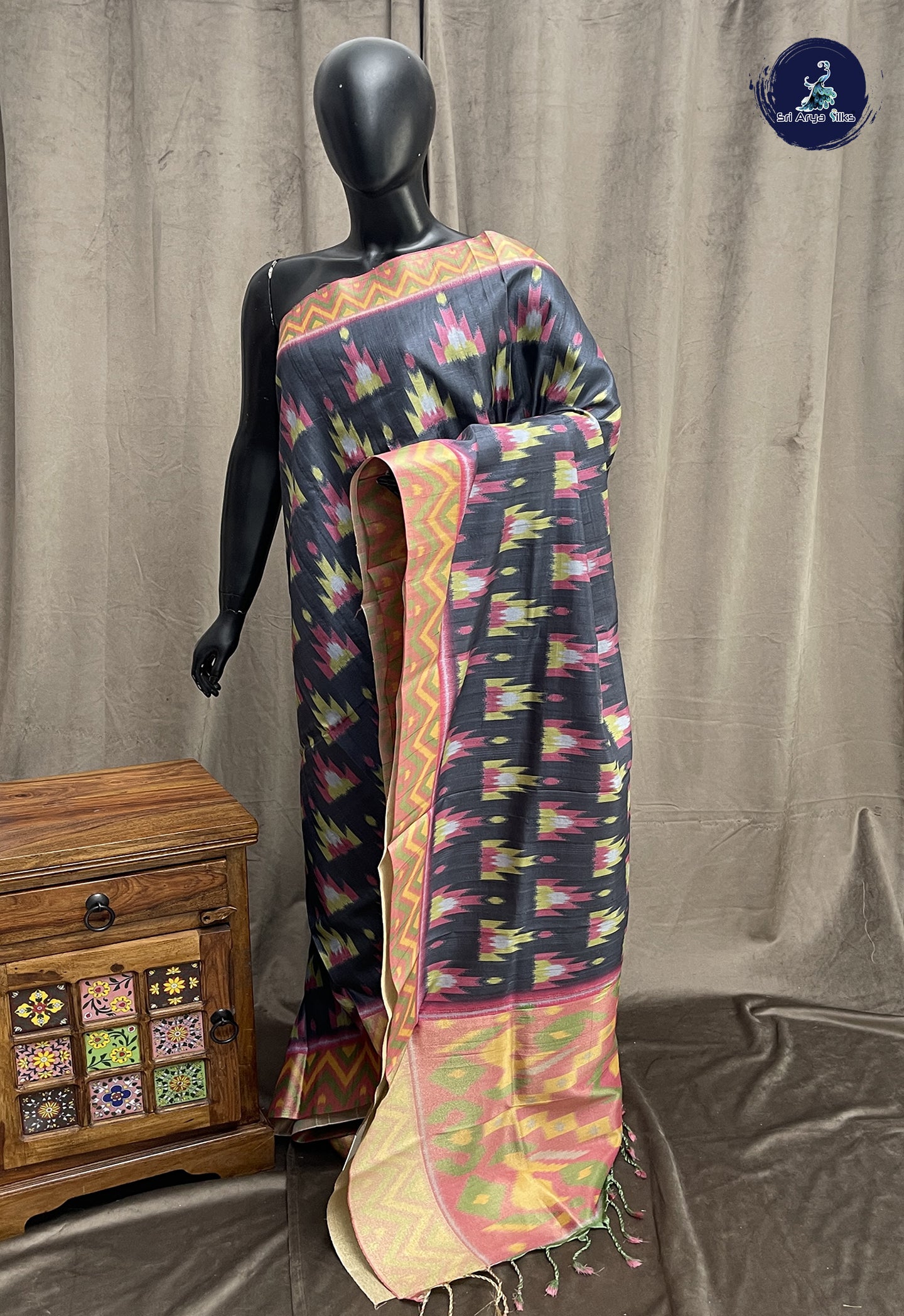 grey Semi Pattola Saree With Patola Pattern