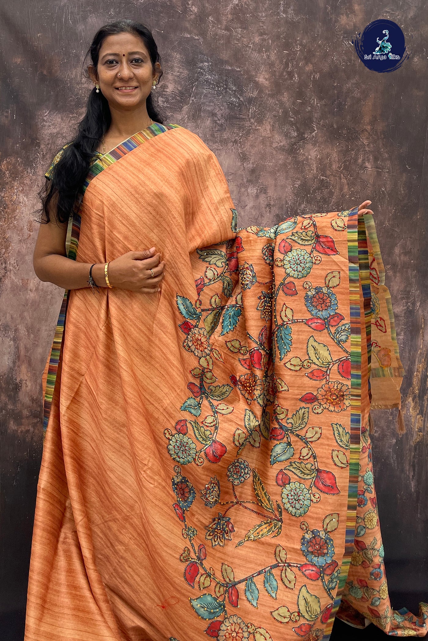 Buy Grey Red Zari Tussar Silk Banarasi Saree - House Of Elegance – House Of  Elegance - Style That Inspires