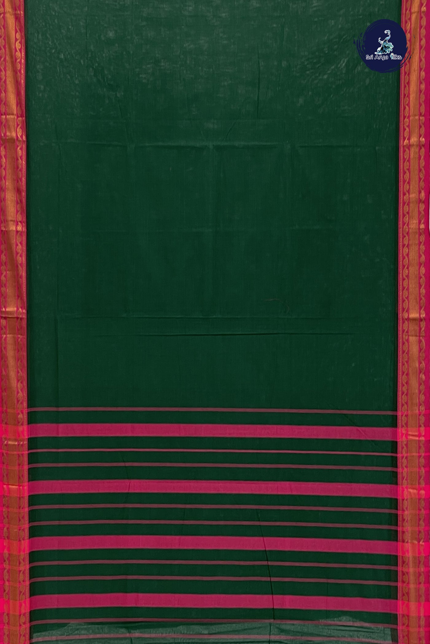 Green Cotton Saree With Plain Pattern