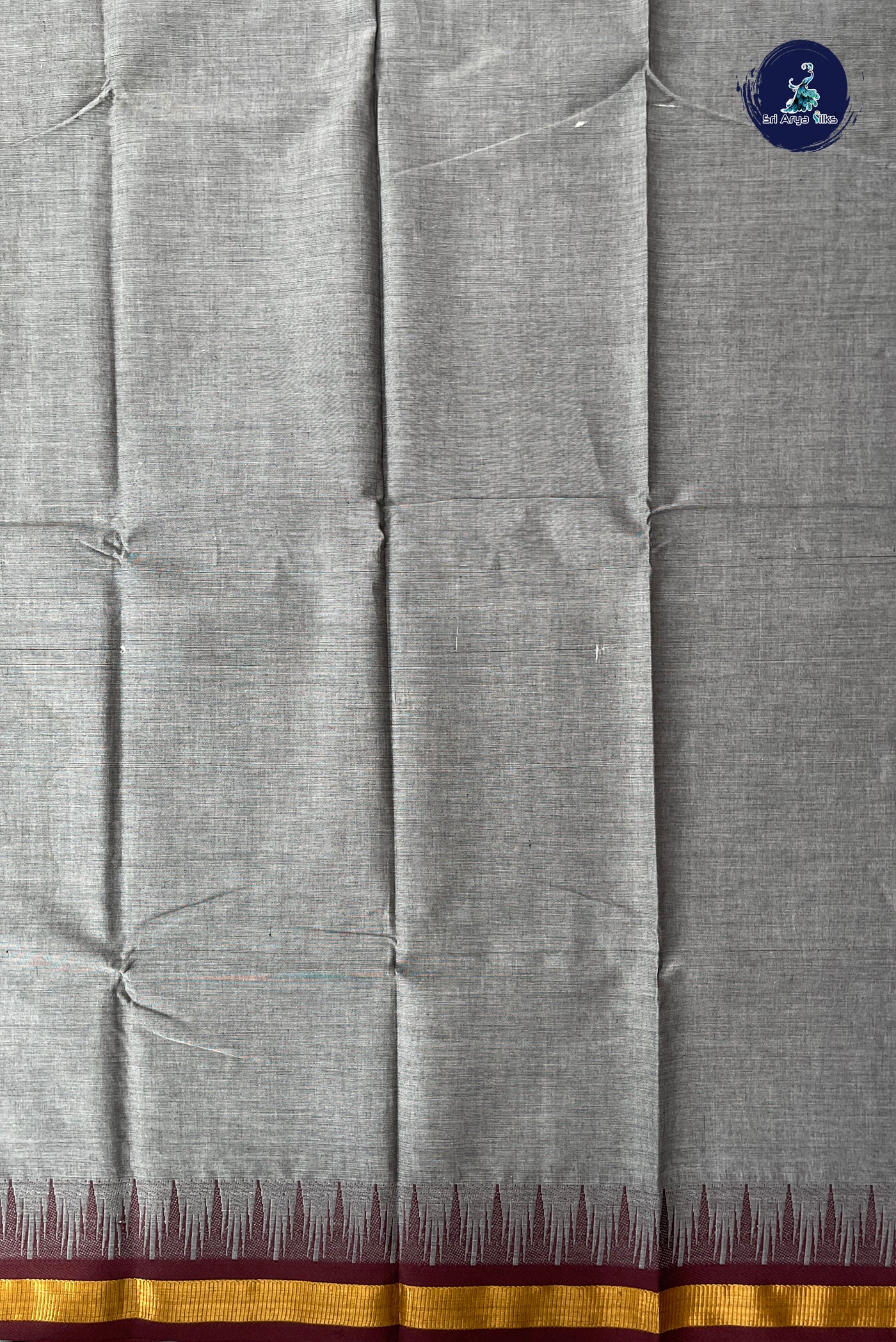 Grey Cotton Saree With Plain Pattern