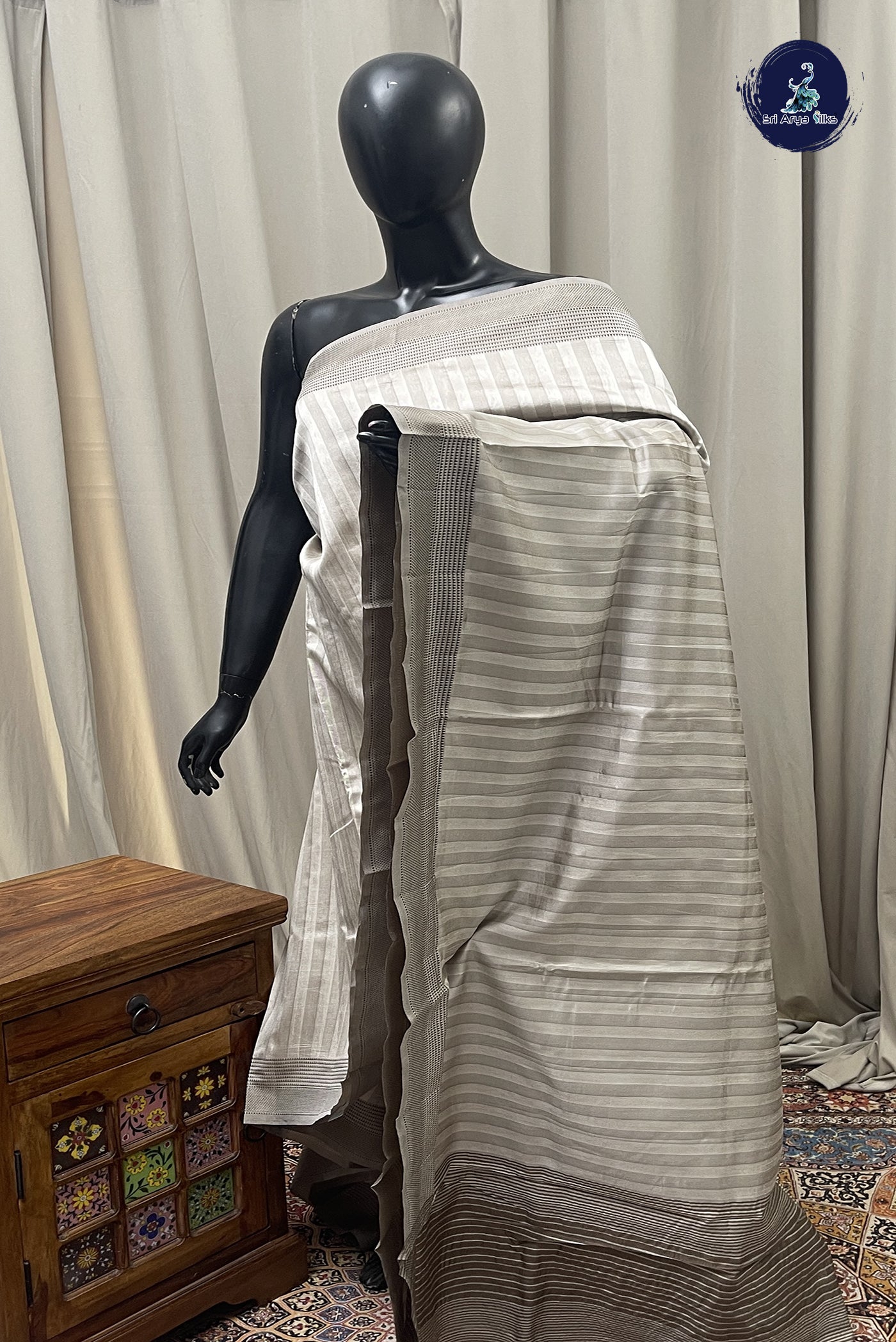 Grey Semi Tussar Saree With Embossed Pattern