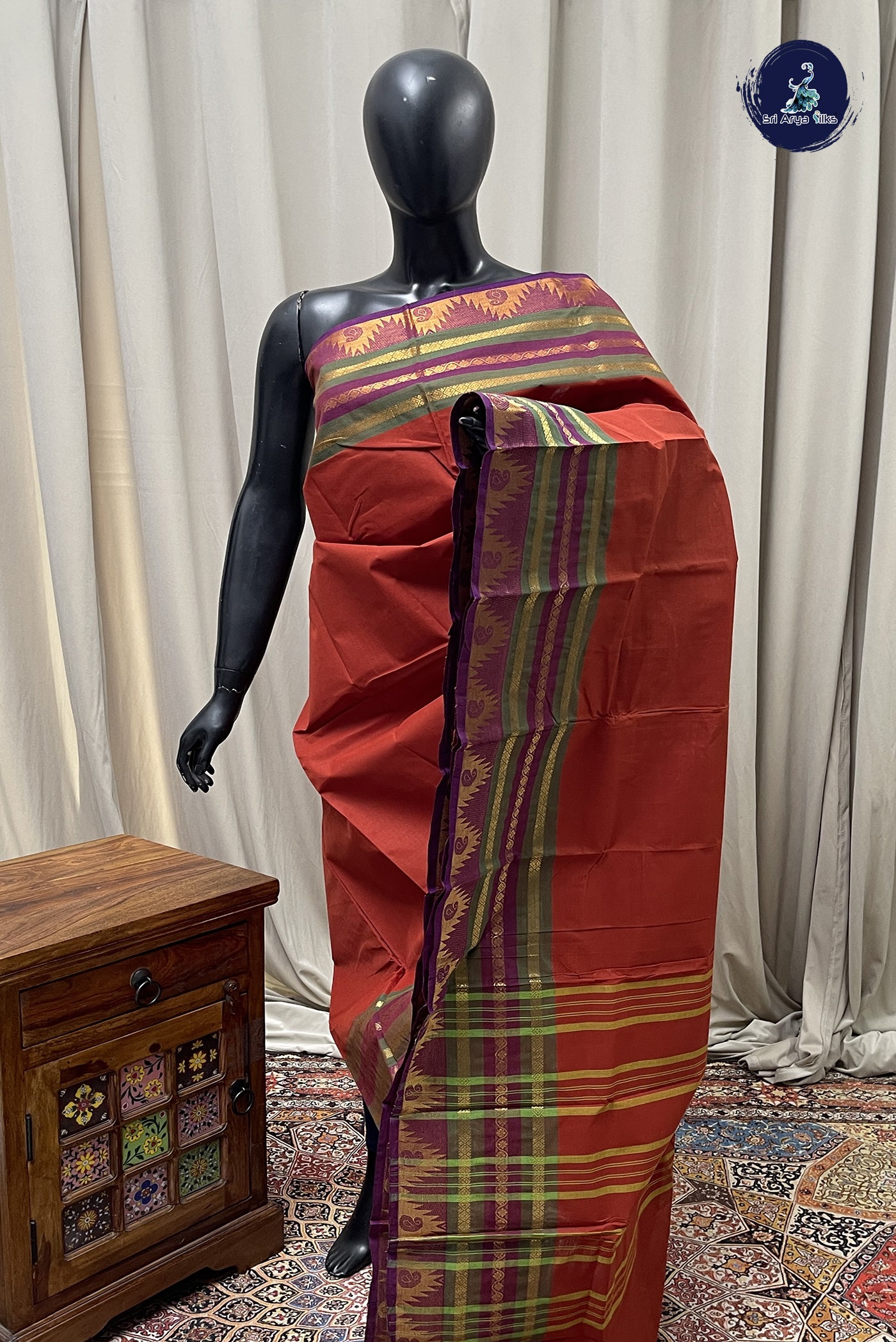 Brown Cotton Saree With Plain Pattern