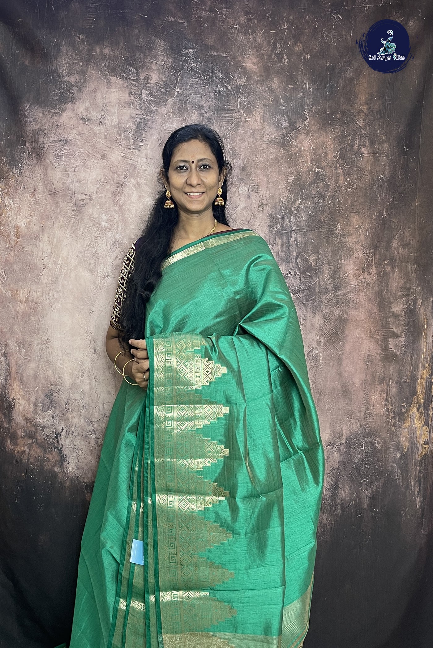 Green Semi Tussar Saree With Plain Pattern