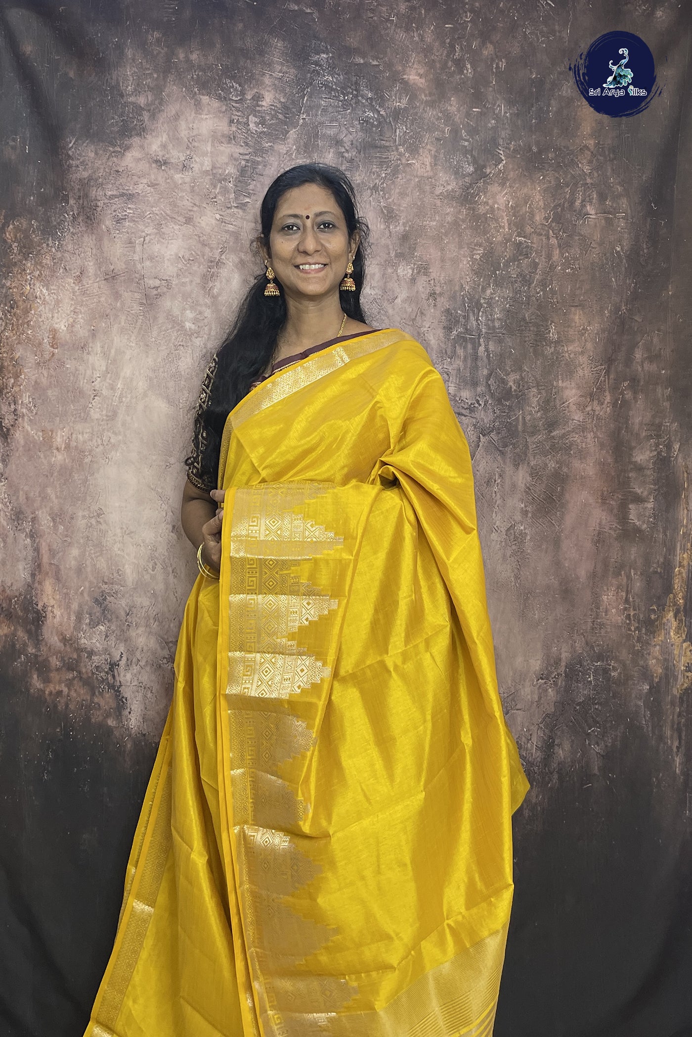 Yellow Semi Tussar Saree With Plain Pattern