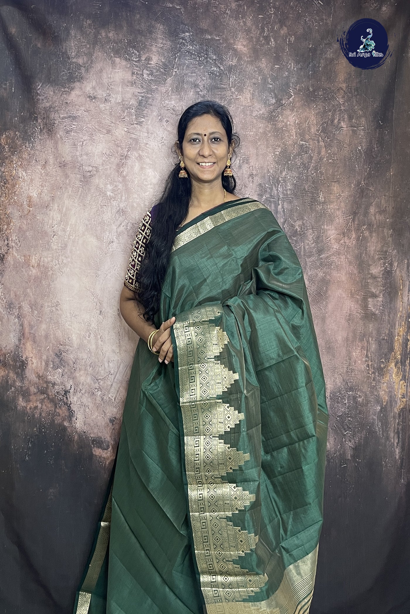 Dark Green Semi Tussar Saree With Plain Pattern