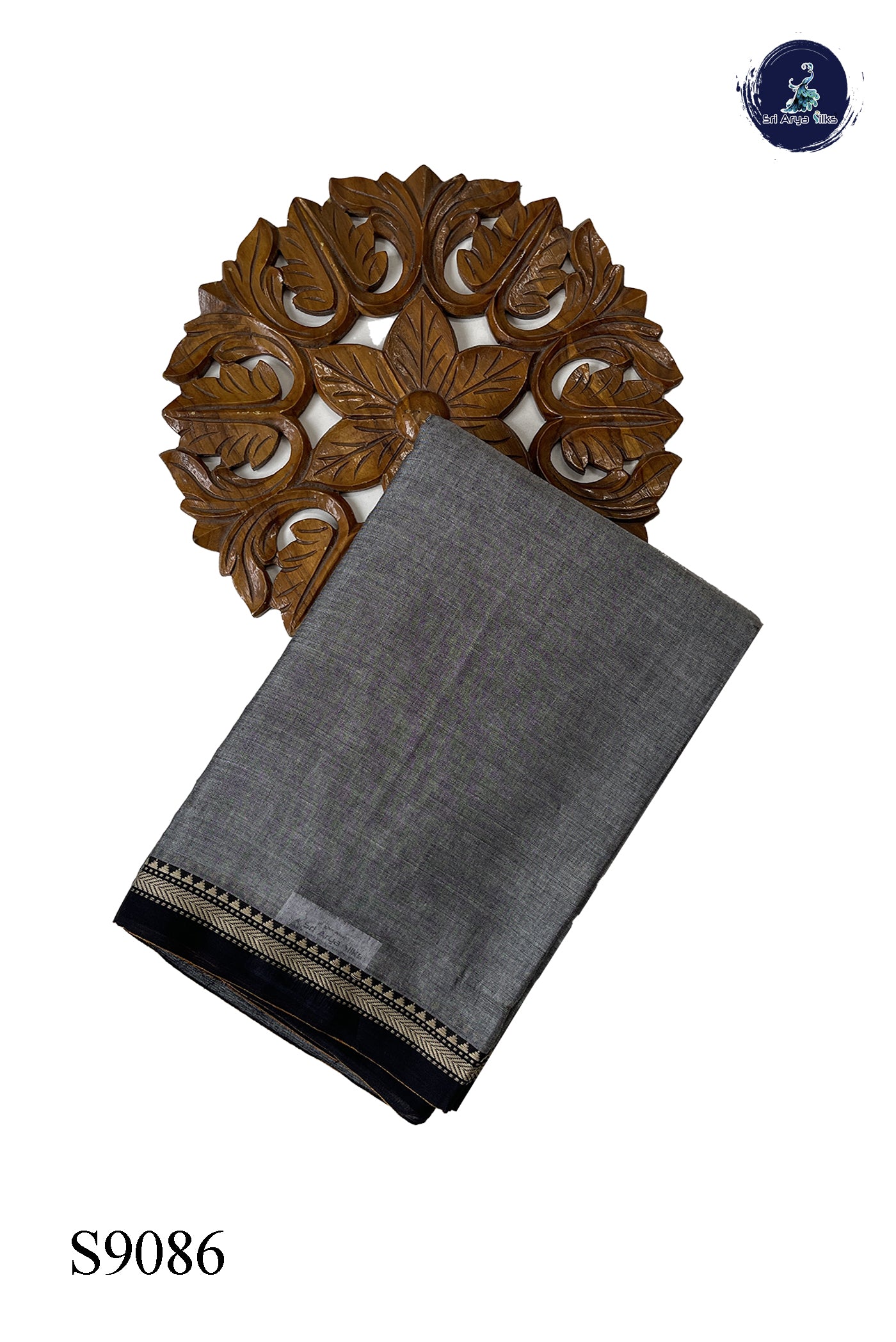 Grey Cotton Saree With Plain Pattern