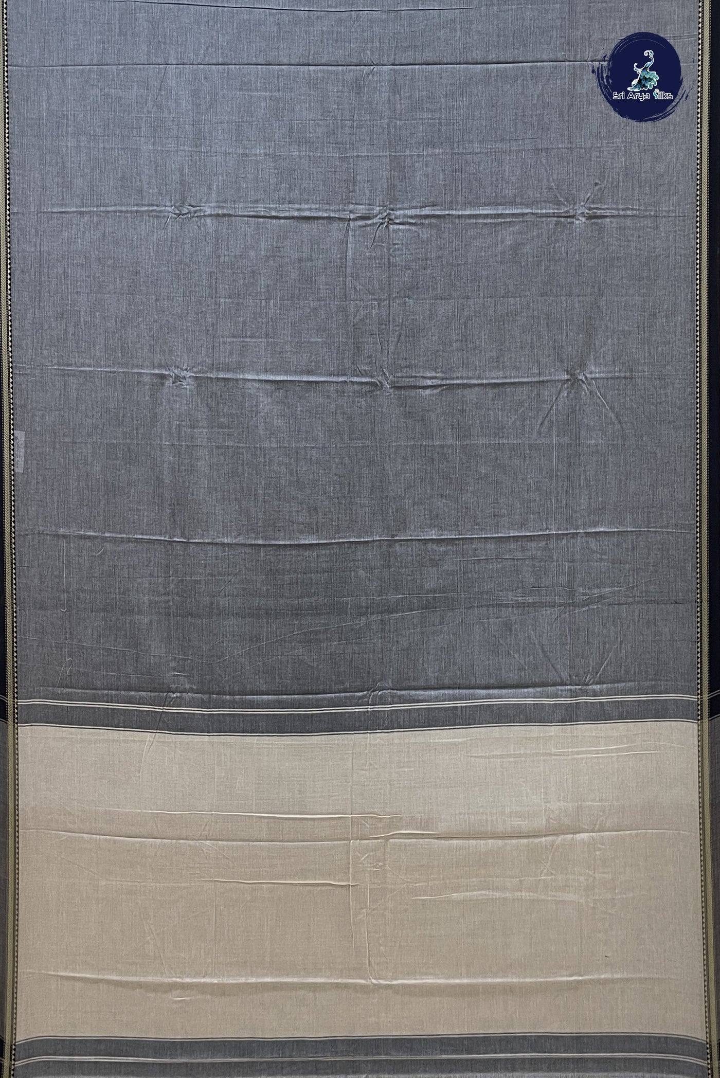 Grey Cotton Saree With Plain Pattern