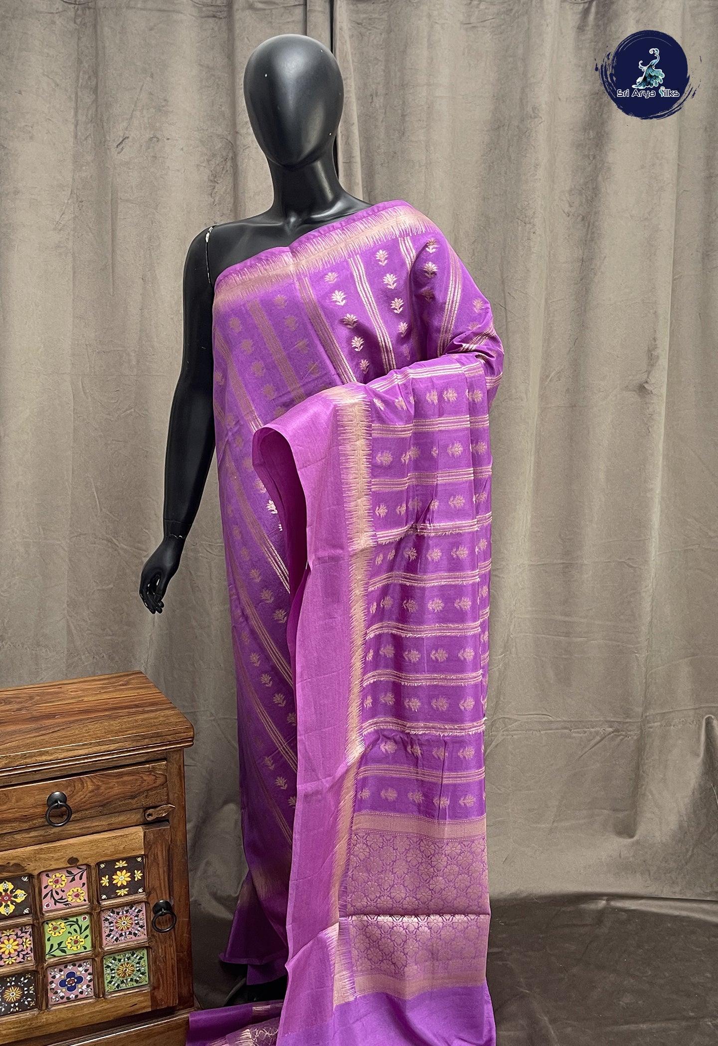 Purple Semi Raw Silk Saree With Zari Woven Pattern