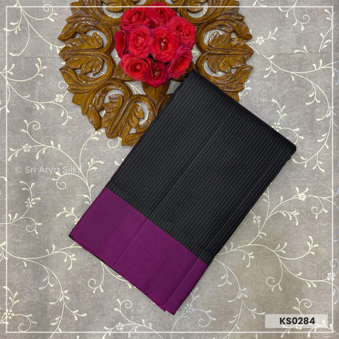 Black & Magenta Kanchivaram Traditional Silk Saree.